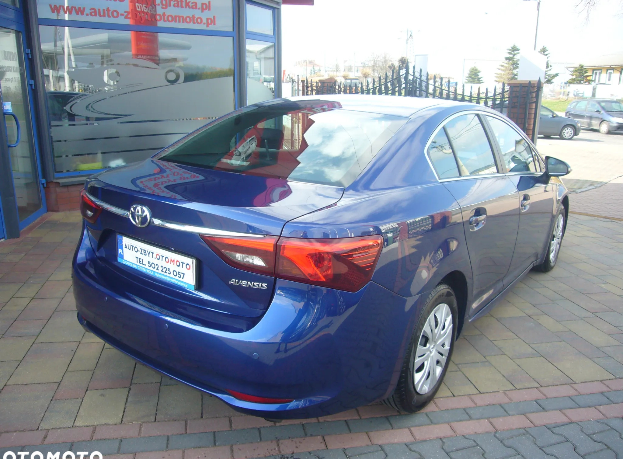 Toyota Avensis cena 48500 przebieg: 195000, rok produkcji 2017 z Piotrków Kujawski małe 211